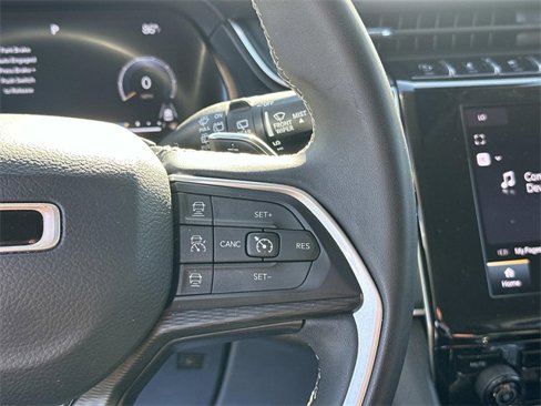 Certified 2023 Jeep Grand Cherokee L Laredo image 25