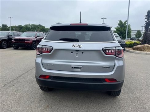 Used 2022 Jeep Compass Latitude w/ Convenience Group image 4