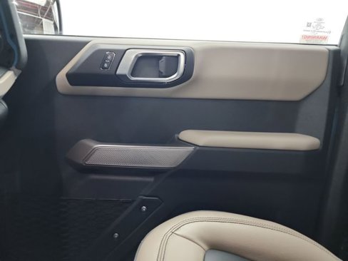 Used 2023 Ford Bronco Wildtrak image 31