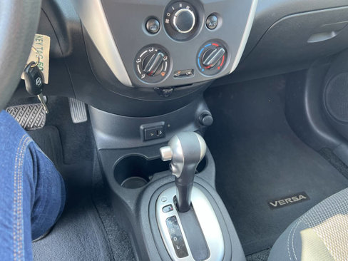 Used 2017 Nissan Versa SV image 18