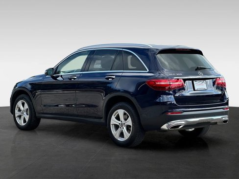 Used 2018 Mercedes-Benz GLC 300 4MATIC image 5