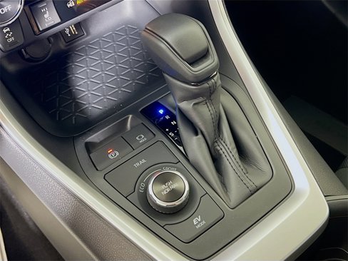 New 2025 Toyota RAV4 XLE image 15