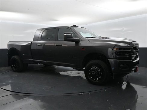 New 2025 RAM 3500 Laramie image 4