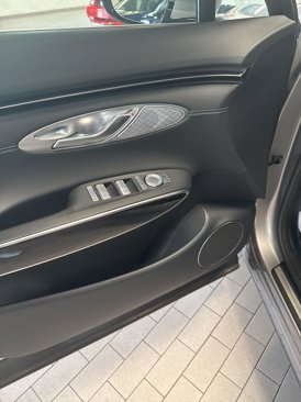 Used 2025 Genesis GV70 2.5T image 33