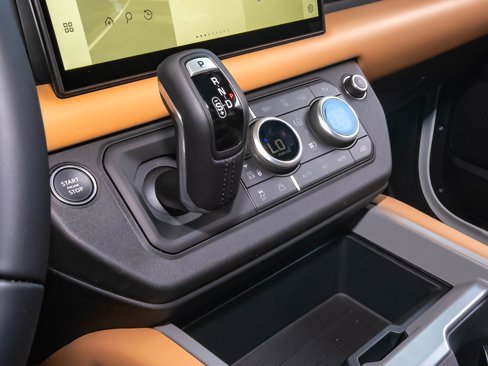 New 2025 Land Rover Defender 110 V8 image 27