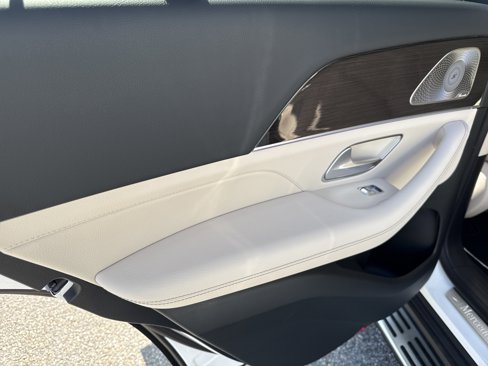 New 2026 Mercedes-Benz GLE 450 4MATIC image 11