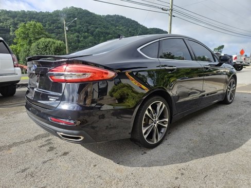 Used 2020 Ford Fusion Titanium image 4