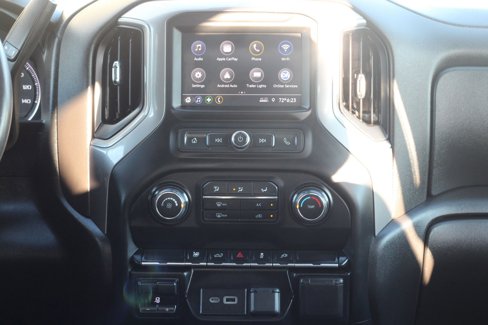 Used 2022 Chevrolet Silverado 2500 Custom w/ Custom Value Package image 17