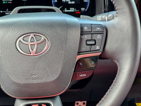 Used 2025 Toyota Camry XSE image 35