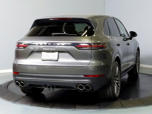 Used 2020 Porsche Cayenne S image 6