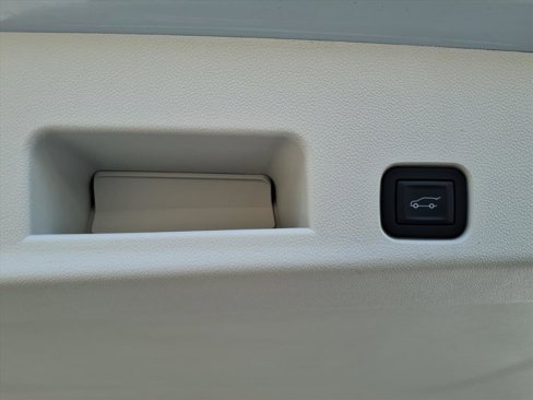 New 2026 GMC Acadia Denali w/ Super Cruise Package image 7