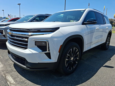 New 2026 Chevrolet Traverse LT w/ Sun and Wheel Package image 3