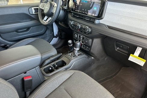 New 2024 Jeep Wrangler Sahara image 17