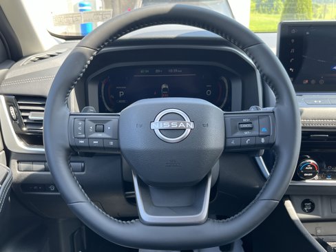 New 2025 Nissan Rogue SL w/ SL Premium Package image 18