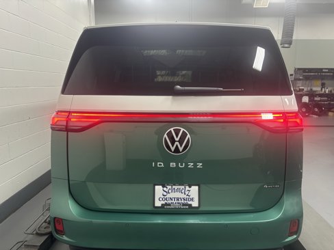 New 2025 Volkswagen ID. Buzz 1st Edition image 27