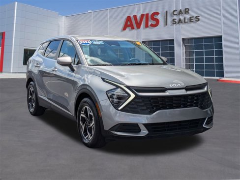 Used 2024 Kia Sportage LX image 3