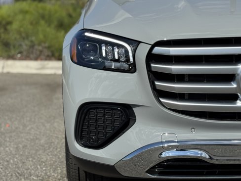 New 2026 Mercedes-Benz GLS 450 4MATIC image 7