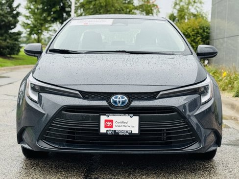 Certified 2025 Toyota Corolla LE image 30