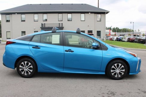 Used 2022 Toyota Prius LE image 6