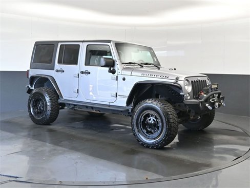 Used 2016 Jeep Wrangler Unlimited Rubicon w/ Connectivity Group image 2