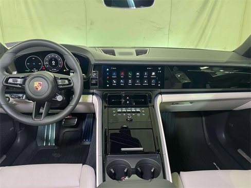New 2025 Porsche Panamera 4 image 26