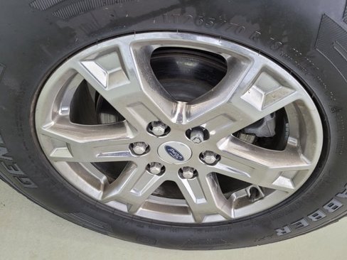 Used 2022 Ford F150 XLT image 25