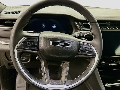 Used 2024 Jeep Grand Cherokee L Limited w/ Luxury Tech Group II image 18