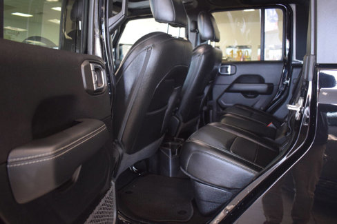 Used 2020 Jeep Gladiator Overland image 31