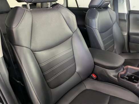Used 2025 Toyota RAV4 Limited image 34