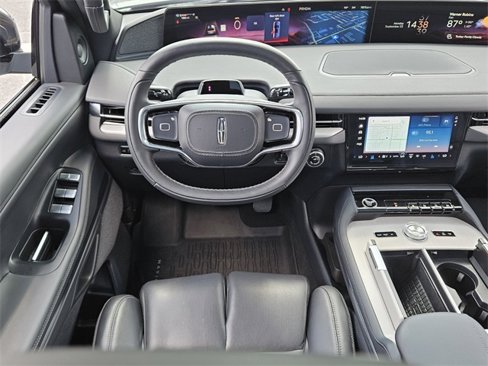 Used 2025 Lincoln Navigator L Reserve w/ Jet Appearance Package image 14