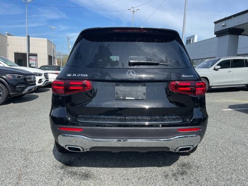 New 2025 Mercedes-Benz GLB 250 4MATIC image 5