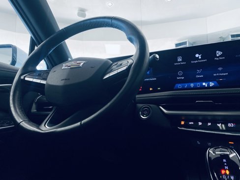 Used 2024 Cadillac XT4 Premium Luxury image 47