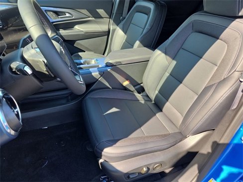 New 2026 Chevrolet Equinox EV LT image 18