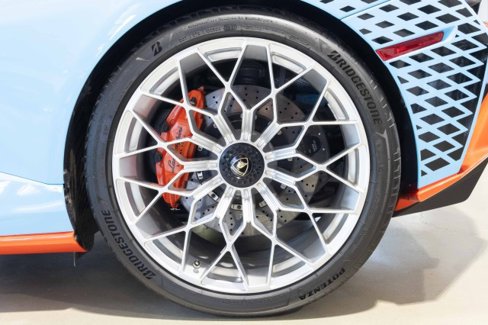 Used 2022 Lamborghini Huracan STO image 23