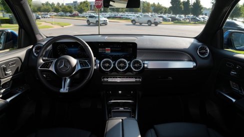 Certified 2025 Mercedes-Benz GLB 250 image 30