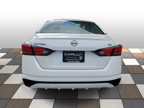 Used 2024 Nissan Altima 2.5 SV image 5