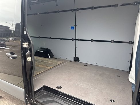 Used 2024 Mercedes-Benz Sprinter 2500 w/ Acoustic Package image 11