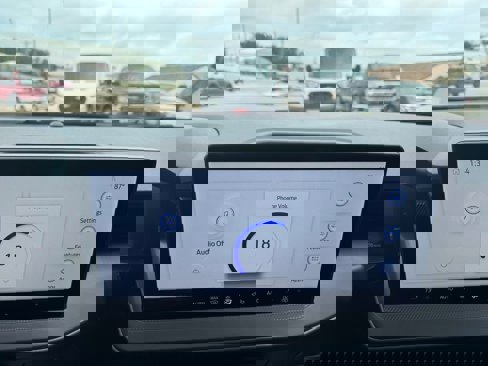 New 2025 Ford Maverick Lobo image 17