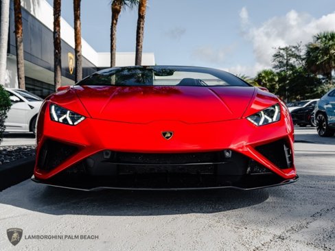 Used 2021 Lamborghini Huracan EVO image 13