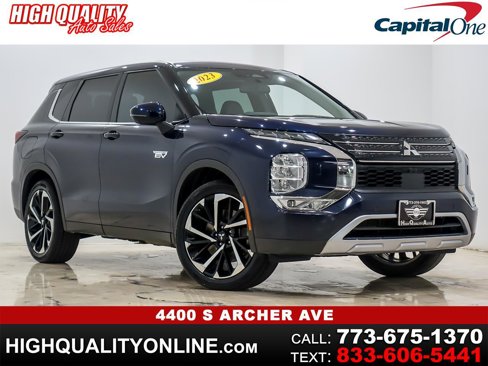 Used 2023 Mitsubishi Outlander SE image 1
