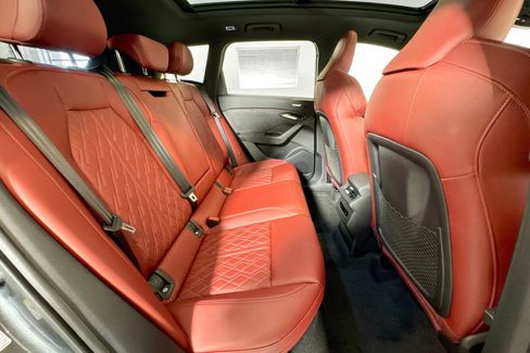 New 2025 Audi SQ6 e-tron Premium Plus image 24