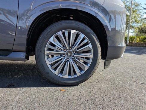 New 2025 INFINITI QX80 Luxe image 11