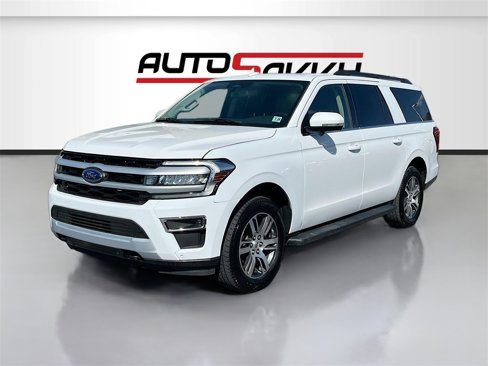 Used 2024 Ford Expedition Max XLT image 3