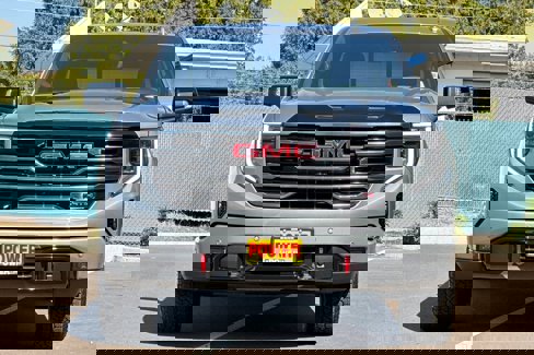 New 2026 GMC Sierra 1500 AT4 w/ Technology Package image 3