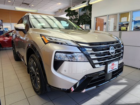 New 2026 Nissan Rogue Platinum image 5