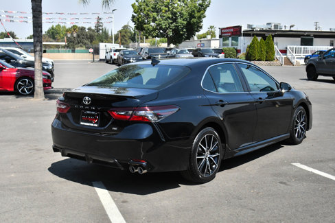 Used 2024 Toyota Camry SE image 8