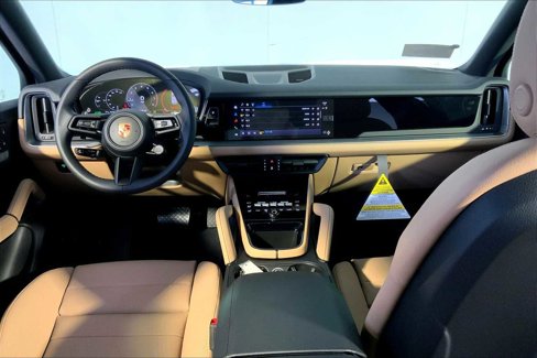 New 2026 Porsche Cayenne image 14