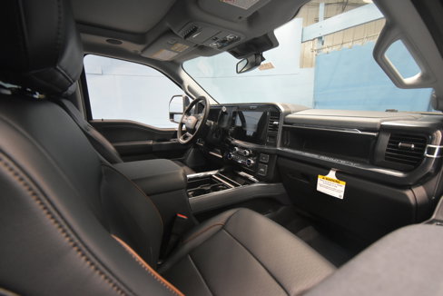 New 2025 Ford F250 Lariat w/ Lariat Ultimate Package image 18