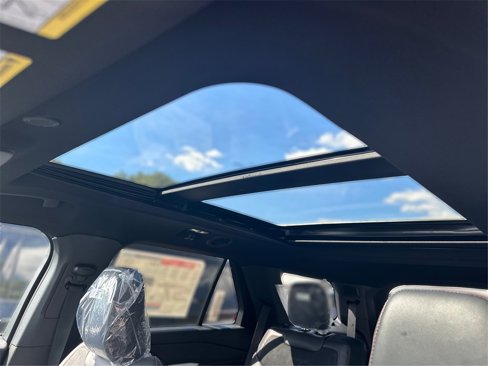 New 2025 Ford Explorer ST image 21