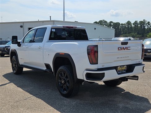 New 2026 GMC Sierra 2500 AT4 w/ AT4 Premium Plus Package image 7
